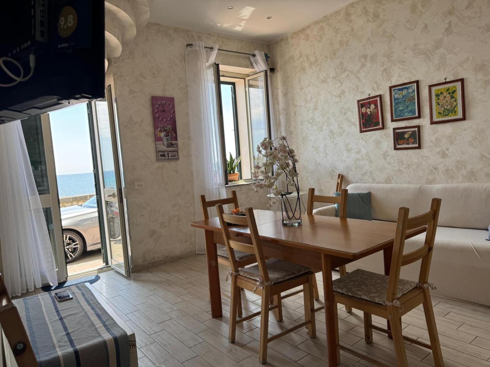 Casa Vacanza Sweet Home Giardini Naxos Luaran gambar