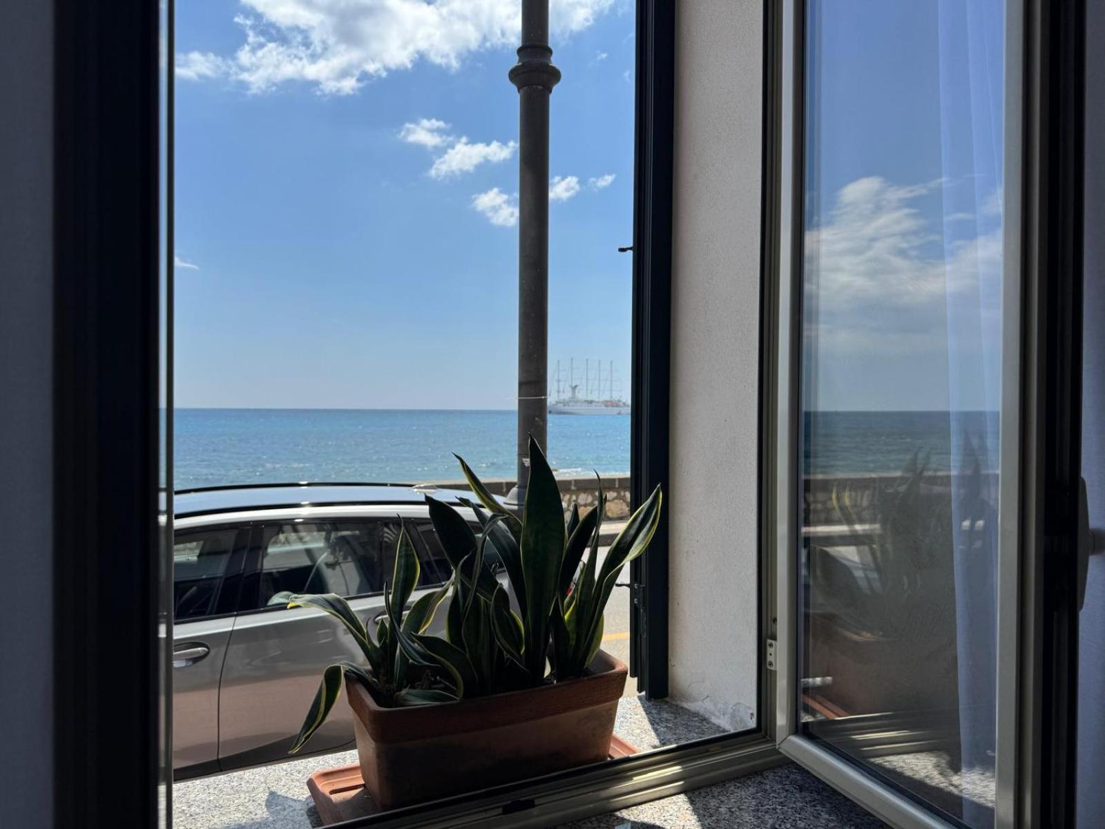 Casa Vacanza Sweet Home Giardini Naxos Luaran gambar